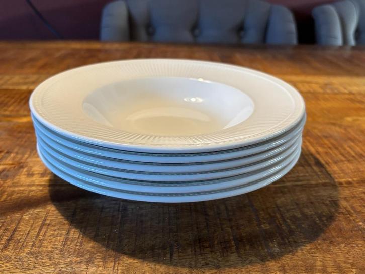 Wedgwood Windsor diep bord – soepbord. 22,5 cm. Set van 6., Huis en Inrichting, Keuken | Servies, Zo goed als nieuw, Bord(en)