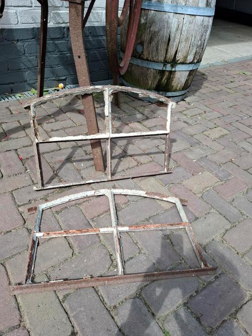 Gietijzeren Stalramen - 2 Stuks - 60x40, Doe-het-zelf en Verbouw, Glas en Ramen, Gebruikt, Gevelraam of Ruit, Minder dan 80 cm