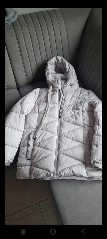 Nieuwe winterjas maat M van Makro beschikbaar voor biedingen