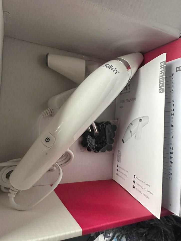 Silkn revit essential, Sieraden, Tassen en Uiterlijk, Uiterlijk | Gezichtsverzorging, Zo goed als nieuw, Gehele gezicht, Ophalen of Verzenden