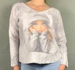Trui met meisje en bloemenprint, maat m grijs, Maat 38/40 (M), Ophalen of Verzenden, Zo goed als nieuw, Grijs