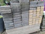 Gratis stenen grijs + geel, Tuin en Terras, Tegels en Klinkers, Ophalen, Gebruikt, Beton, Klinkers
