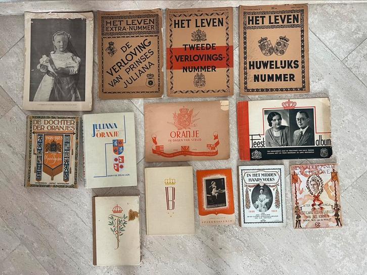 Div. Boeken Kon. Wilhelmina, Juliana ect. Zie foto serie, Verzamelen, Koninklijk Huis en Royalty, Gebruikt, Ophalen