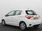 Toyota Yaris 1.5 Hybrid Active HANDGAS / MINDERVALIDE AANPAS, Auto's, Gebruikt, 4 cilinders, Wit, Origineel Nederlands
