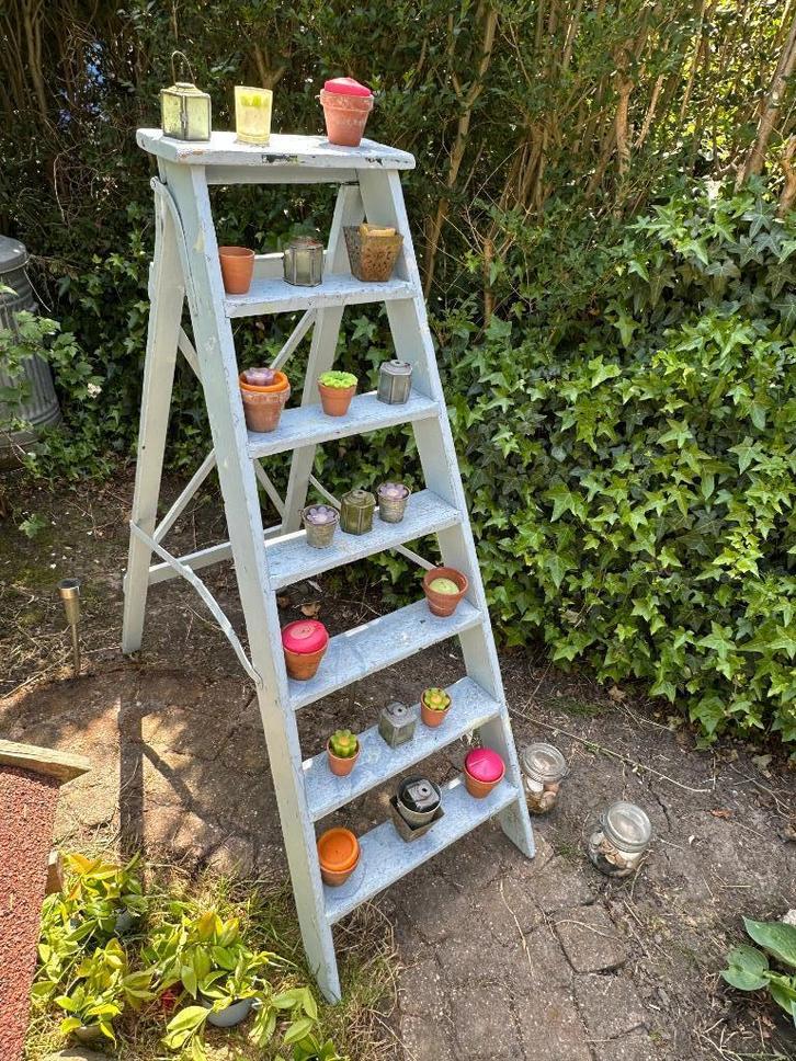 Antieke houten lichtblauwe schilderstrap IGS €60,-, Antiek en Kunst, Antiek | Overige Antiek, Ophalen