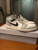 Nike Jordan Air 1 Mid "Grey Anthracite", Ophalen, Zo goed als nieuw, Overige kleuren