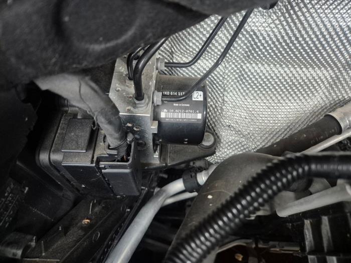 ABS Pomp van een Volkswagen Golf Plus, Auto-onderdelen, Elektronica en Kabels, Volkswagen, Gebruikt, 3 maanden garantie