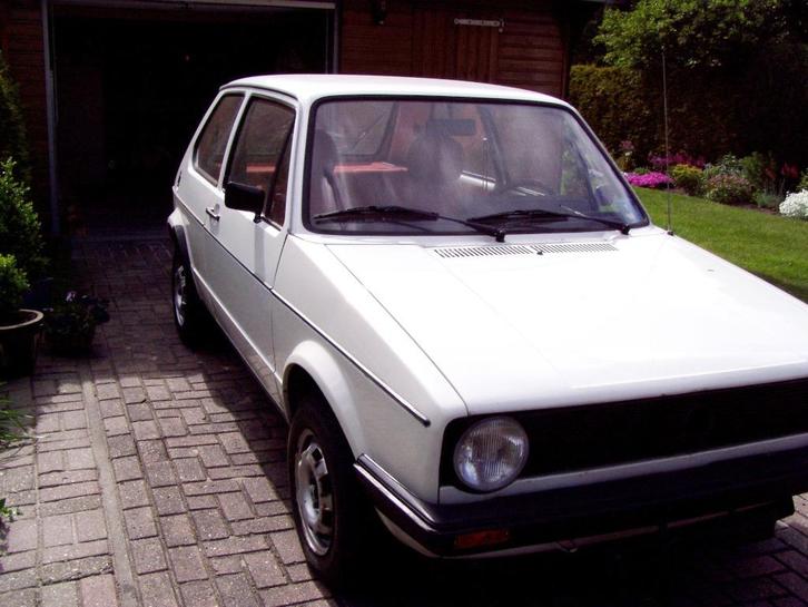 Golf 1 Multimillionär in onderdelen, Auto-onderdelen, Carrosserie en Plaatwerk, Bumper, Oldtimer onderdelen, Volkswagen, Voor