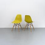 16x Vitra Eames DSR-stoel Mosterd Groen - Esdoornhout, Huis en Inrichting, Stoelen, Niet ingevuld, Zo goed als nieuw, Vijf, Zes of meer stoelen