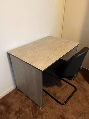Als nieuw! Bureau op wieltjes, 600x400 beschikbaar voor biedingen