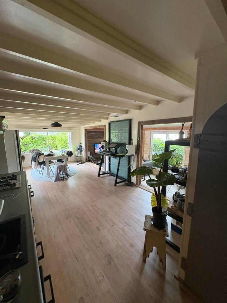 Sfeervol ruim chalet te koop met veel privacy !, Caravans en Kamperen, Stacaravans, tot en met 5, Ophalen