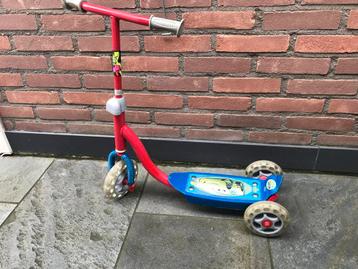 Cars kinderstep met 3 wielen beschikbaar voor biedingen