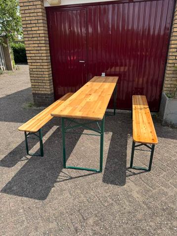 Biertafelset biertafel + 2 banken beschikbaar voor biedingen