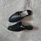 Zwarte imitatie leren slip-on loafers + studs van H&M mt 37, Kleding | Dames, Schoenen, Nieuw, H&M, Instappers, Zwart