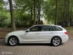 BMW 3-serie Touring 318d High Executive - Sport stoelen -, 4 cilinders, Wit, Leder, 3-Serie