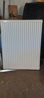 Radiator - Goede staat, nette verf, Doe-het-zelf en Verbouw, Verwarming en Radiatoren, Ophalen, Gebruikt, Radiator, 60 tot 150 cm