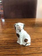 STAFFORDSHIRE hondje porselein vintage 7,5 cm hoog, Ophalen of Verzenden, Zo goed als nieuw, Dier