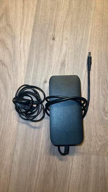 ouxi v8 oplader