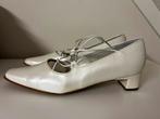 Christian Coralie trouwschoenen parelmoer maat 41, Kleding | Dames, Schoenen met lage hakken, Christian Coralie, Wit, Ophalen of Verzenden