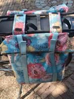 Het merk is Basil 40liter, Fietsen en Brommers, Fietsaccessoires | Fietstassen, Ophalen of Verzenden, Zo goed als nieuw