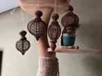 Roest met hout decoratie bollen oosters hanger, Huis en Inrichting, Woonaccessoires | Overige, Verburgt Vintage, Nieuw, Ophalen of Verzenden