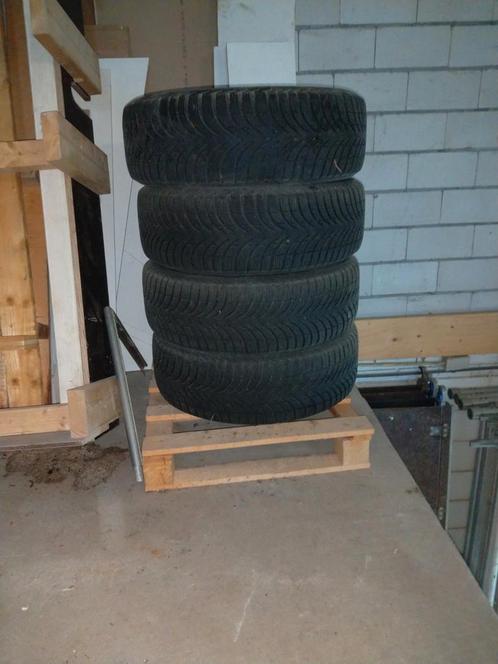 Michelin winterbanden. 205/55/16 . Zafira 2010, Auto-onderdelen, Banden en Velgen, Winterbanden, 16 inch, 205 mm, Gebruikt, Ophalen