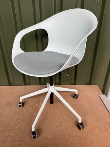 Allermuir kin tub chair haze blue beschikbaar voor biedingen