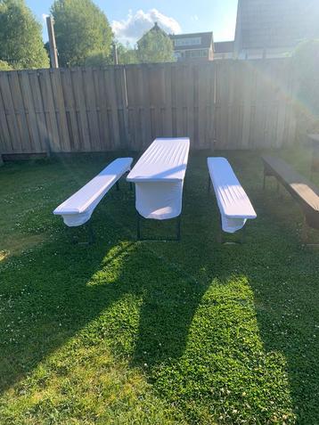 Picknick set met rok te huur. beschikbaar voor biedingen