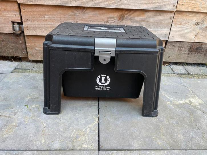 Imperial Riding/Opstapje/Poetskoffer/Poetsbak, Dieren en Toebehoren, Paarden en Pony's | Overige Paardenspullen, Ophalen