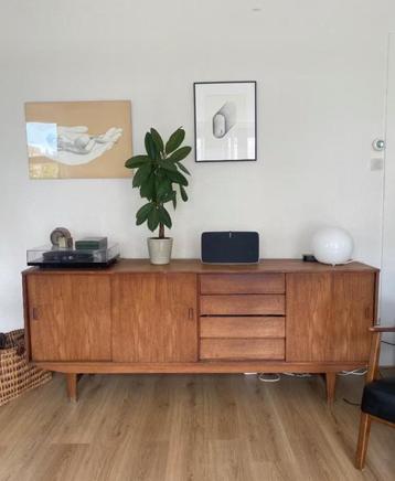 Vintage mid-century design wandmeubel beschikbaar voor biedingen