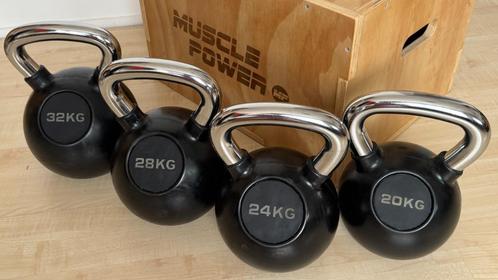 MOOIE SET KETTLEBELLS: 20, 24, 28, 32 KG | Chrome met rubber, Sport en Fitness, Fitnessmaterialen, Zo goed als nieuw, Kettlebell
