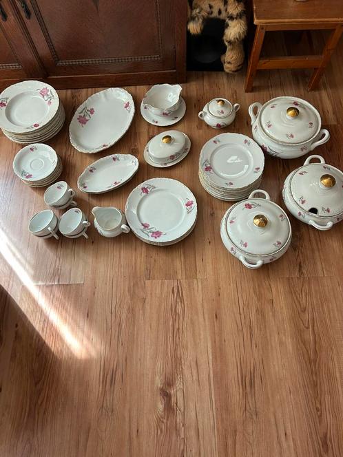 Servies Thun, Antiek en Kunst, Antiek | Servies compleet, Ophalen of Verzenden