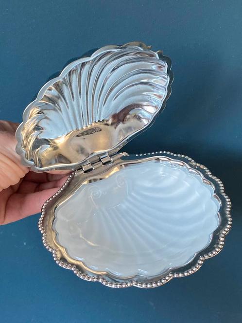 Vintage boter of kaviaar schelp wit, Huis en Inrichting, Keuken | Servies, Overige stijlen, Verzenden