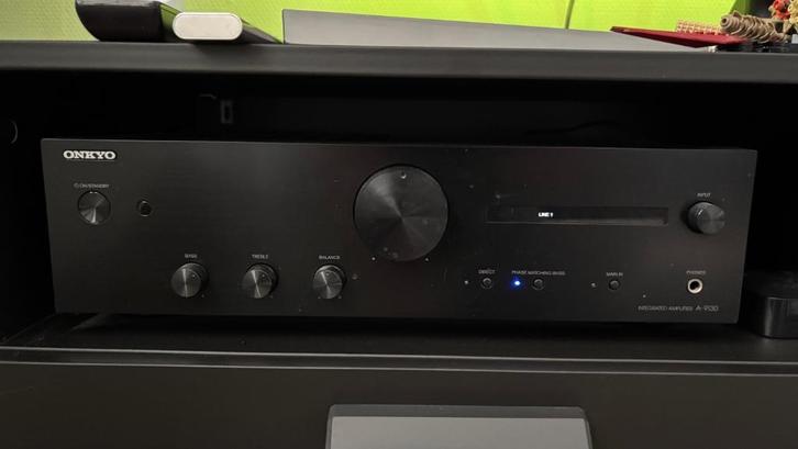 Onkyo Versterker met 2 Kef Luidsprekers inclusief standaards, Audio, Tv en Foto, Versterkers en Receivers, Gebruikt, Stereo, 60 tot 120 watt