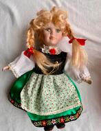 Antiek porseleinen oostenrijkse pop, Verzamelen, Poppen, Ophalen of Verzenden, Zo goed als nieuw, Pop