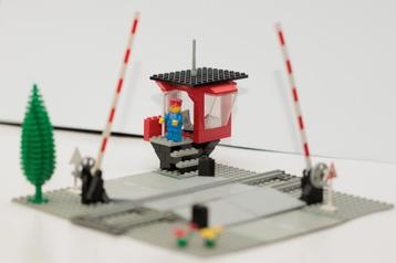 LEGO 7835 -1 Train: 4.5V: 12v: Manual Road Crossing beschikbaar voor biedingen