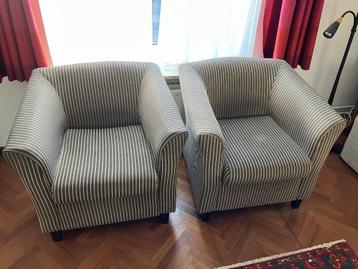 2 comfortabele fauteuils beschikbaar voor biedingen