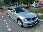 BMW 1-Serie 2.0 116I 5DR 2009 Grijs, Auto's, BMW, 1-Serie, 65 €/maand, 1995 cc, Zwart