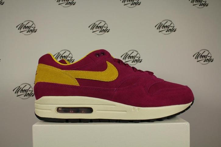 Nike Air Max 1 Dynamic Berry - 42,5, Kleding | Heren, Schoenen, Nieuw, Overige kleuren, Verzenden