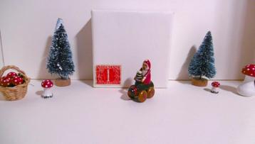 Houten Duits speelgoed miniatuur kerstman pop locomotief beschikbaar voor biedingen