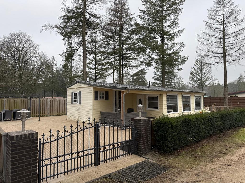 Zeer ruime complete chalet/stacaravan te koop, Ophalen