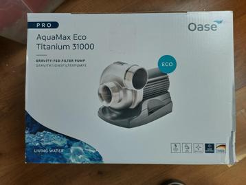Oase AquaMax Eco Titanium 31000 vijverpomp met controller