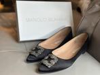 Manola Blahnik Hangisiflat, Kleding | Dames, Gedragen, Ophalen of Verzenden, Zwart