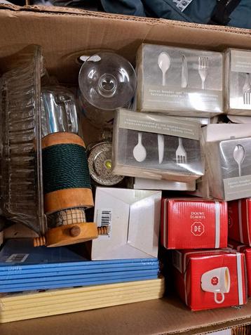 Schuurverkoop: Diverse spullen beschikbaar voor biedingen