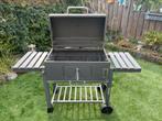 BBQ houtskool incl nieuwe hoes bakplaat en toebehoren, Tuin en Terras, Ophalen, Gebruikt