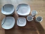 Servies set - Borden, kopjes en schotels, Huis en Inrichting, Ophalen, Zo goed als nieuw, Overige stijlen, Porselein