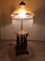 Prachtige oude lamp met aparte voet en gebrandschilderde kap, Ophalen of Verzenden, Zo goed als nieuw, Glas, 50 tot 75 cm