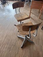 2 schoolstoelen, Huis en Inrichting, Stoelen, Ophalen, Gebruikt, Twee, Bruin