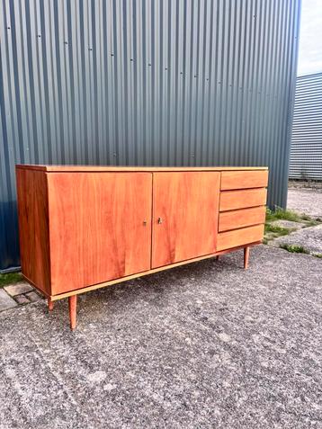 Vintage dressoir lowbaord kast tvmeubel beschikbaar voor biedingen