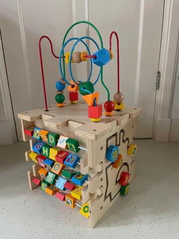 Houten activiteitenkubus Kidscraft beschikbaar voor biedingen